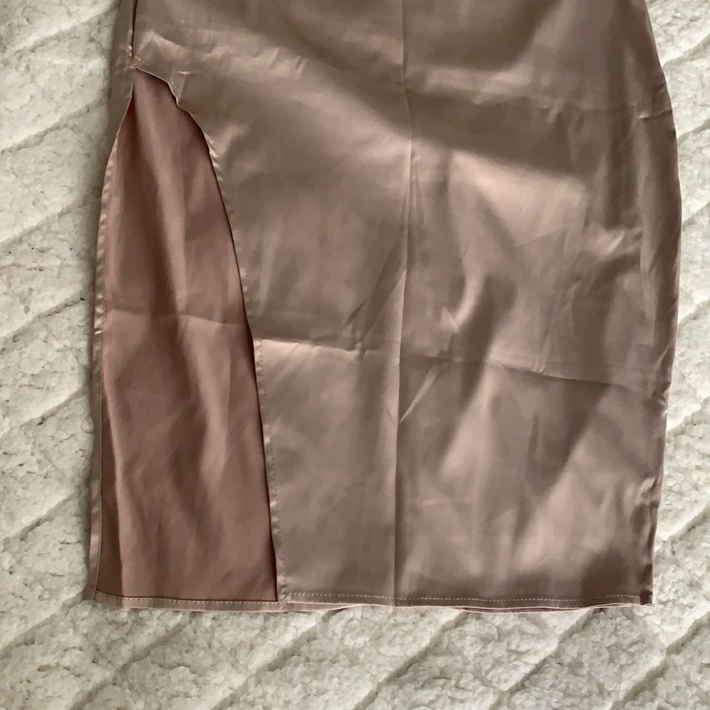 Two-Piece Set - Picture 3 of 10